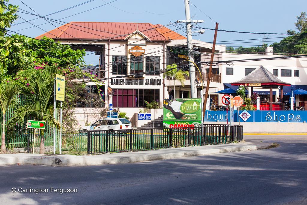 Turtle Towers Ocho Rios Exterior photo