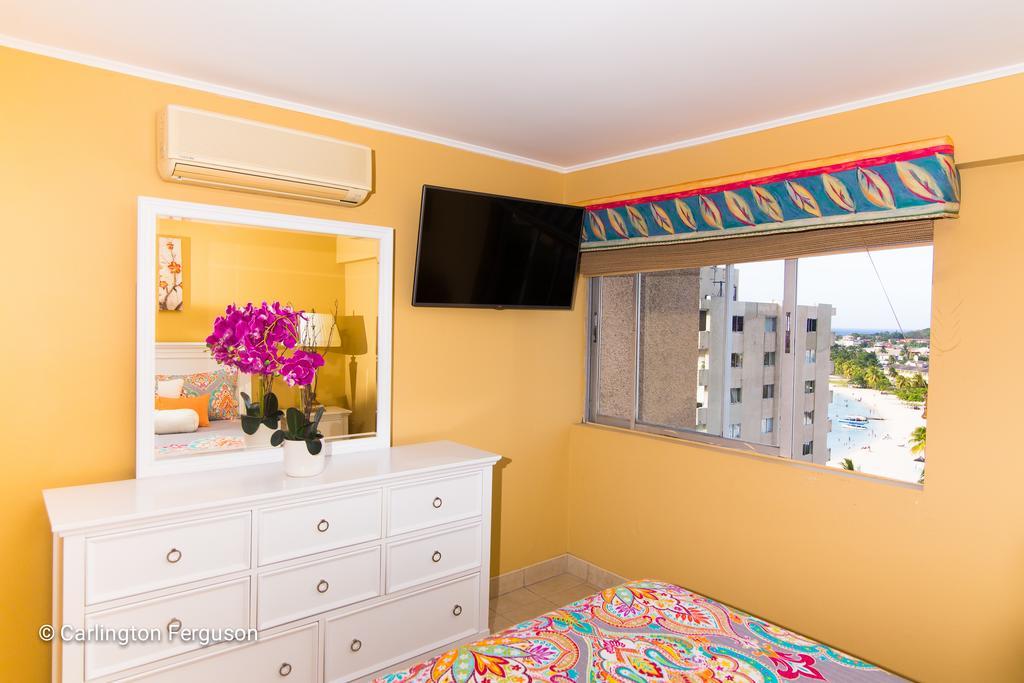 Turtle Towers Ocho Rios Room photo