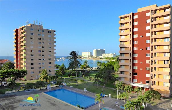 Turtle Towers Ocho Rios Exterior photo